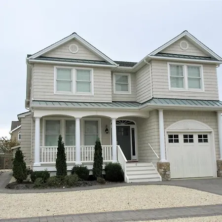Contempory Home Oceanside In Brant Beach